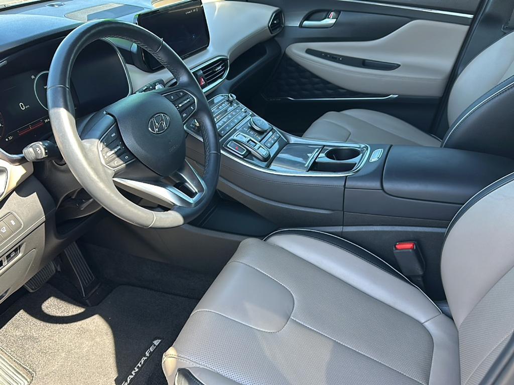 used 2023 Hyundai Santa Fe car, priced at $28,999