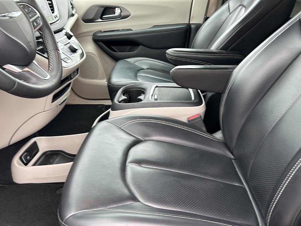 used 2023 Chrysler Pacifica car, priced at $23,500