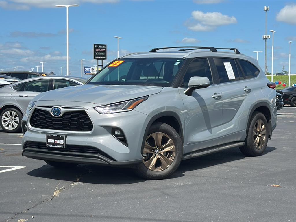 used 2023 Toyota Highlander Hybrid car, priced at $43,000