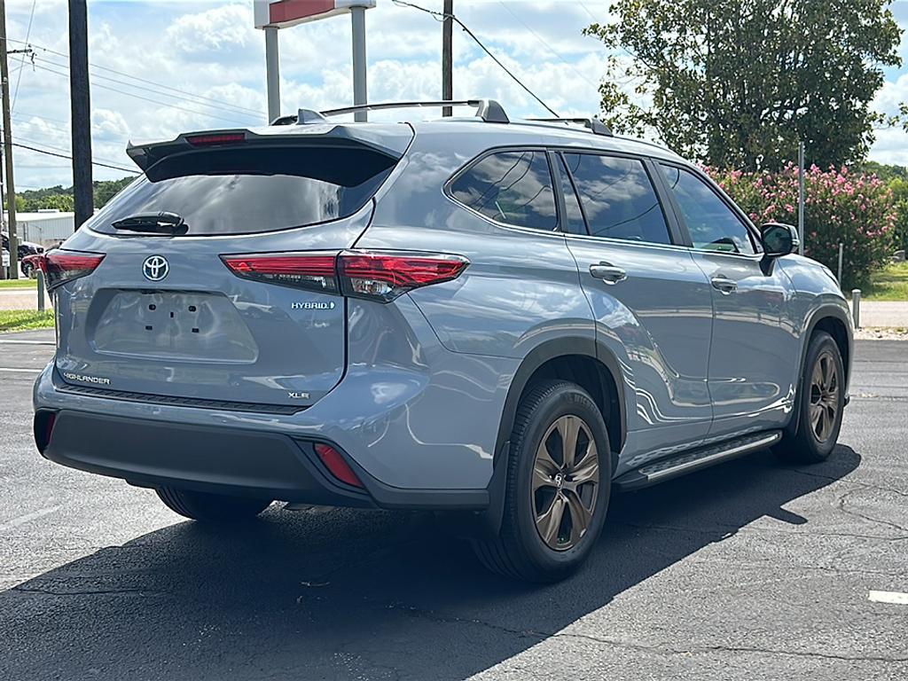 used 2023 Toyota Highlander Hybrid car, priced at $43,000