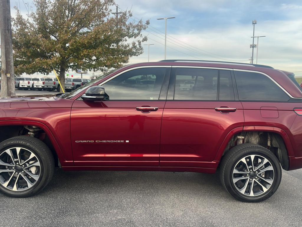 used 2023 Jeep Grand Cherokee car, priced at $46,895