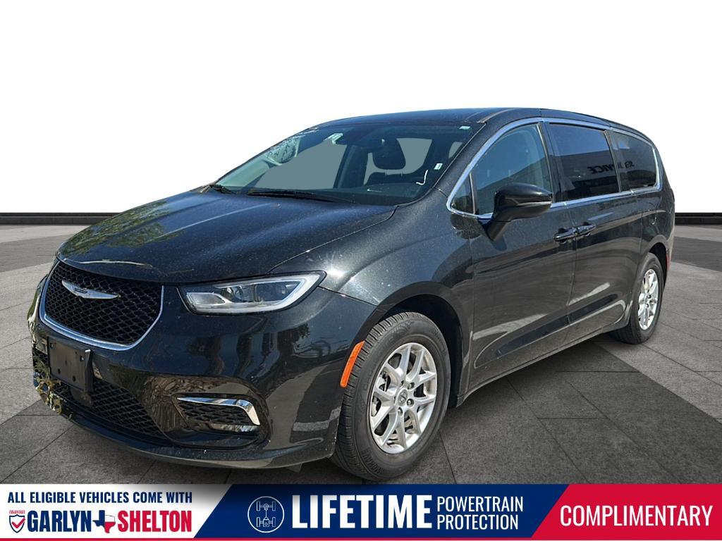 used 2023 Chrysler Pacifica car, priced at $25,995