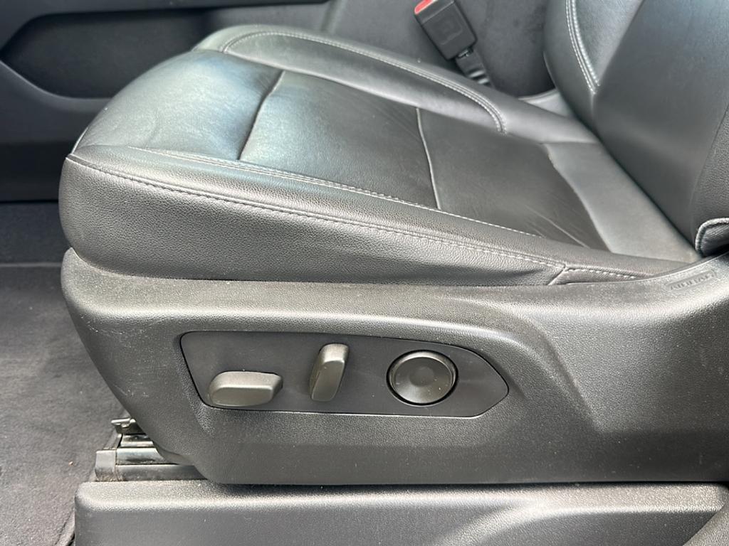 used 2021 Chevrolet Tahoe car, priced at $34,000