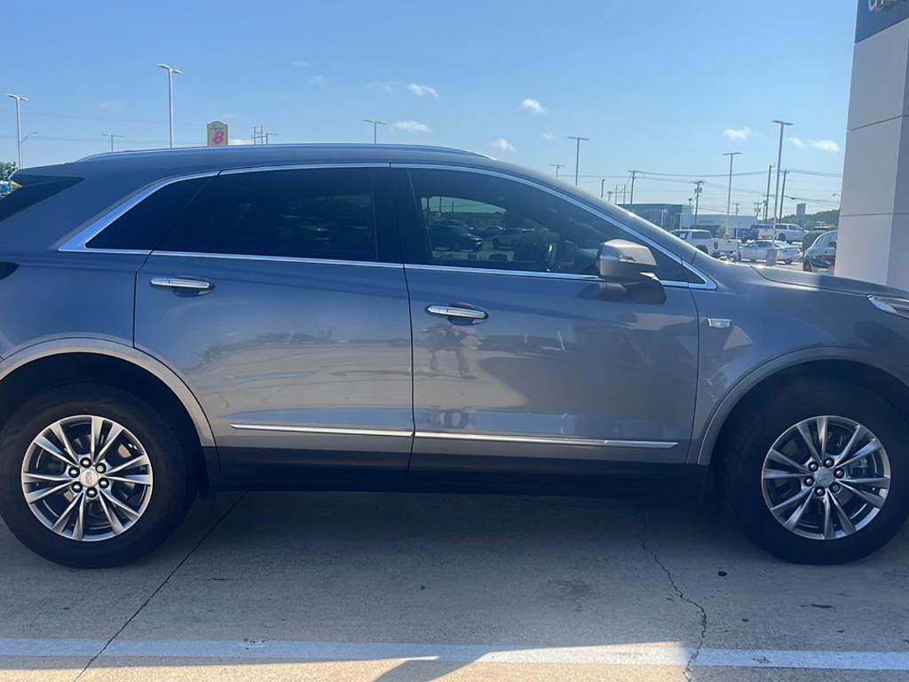 used 2021 Cadillac XT5 car, priced at $33,000