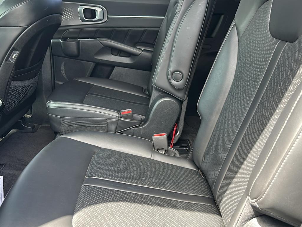 used 2023 Kia Sorento car, priced at $31,869