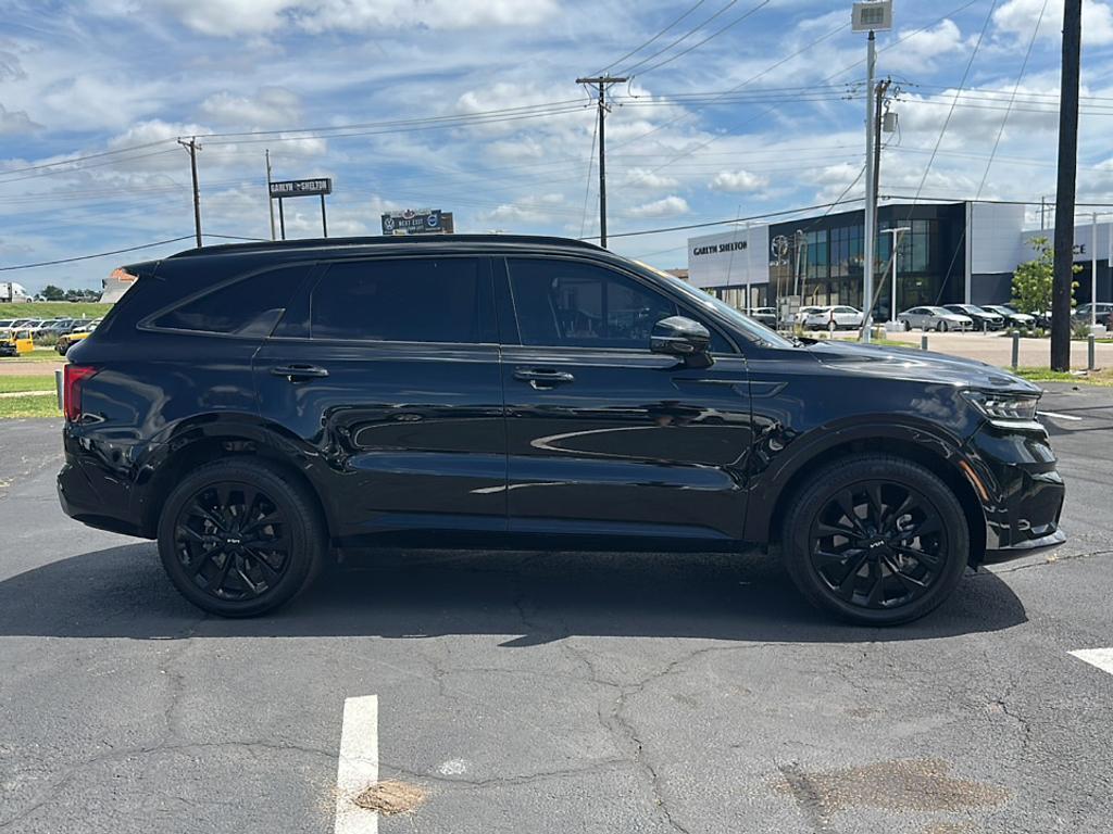 used 2023 Kia Sorento car, priced at $31,869