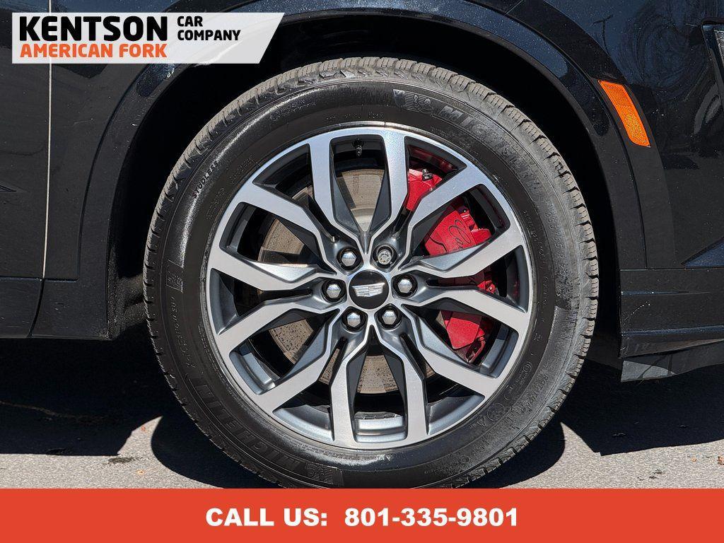 used 2023 Cadillac XT6 car, priced at $40,650
