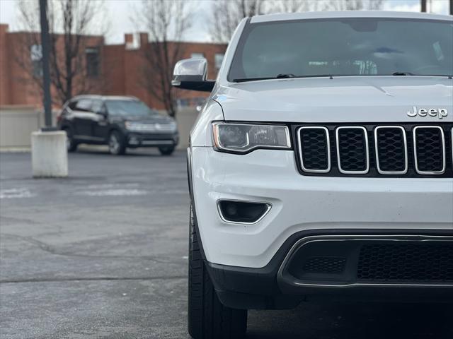 used 2017 Jeep Grand Cherokee car, priced at $15,550