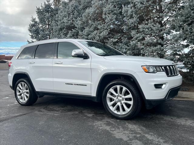 used 2017 Jeep Grand Cherokee car, priced at $15,550