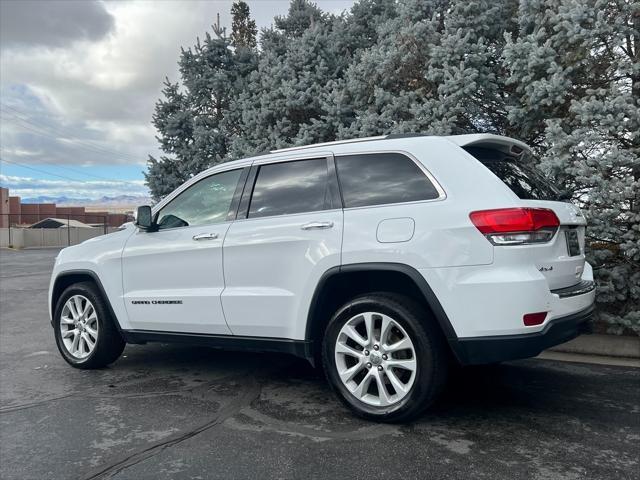 used 2017 Jeep Grand Cherokee car, priced at $15,550