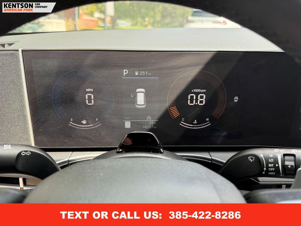 used 2025 Hyundai Santa Fe car, priced at $30,250