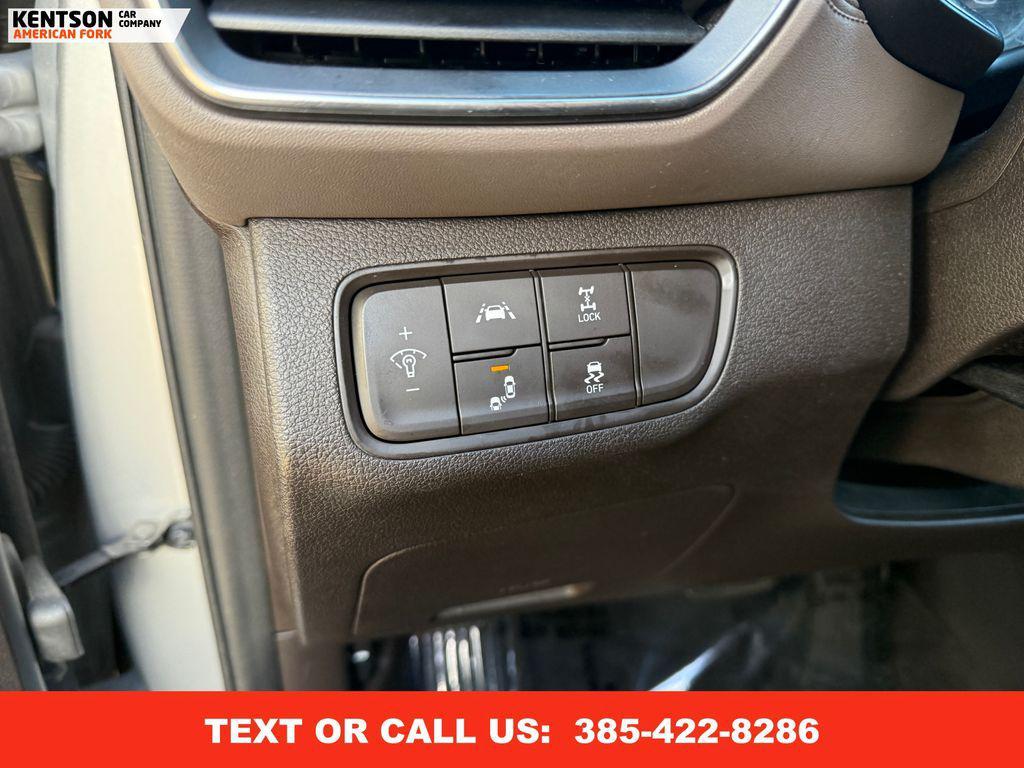 used 2020 Hyundai Santa Fe car, priced at $16,450