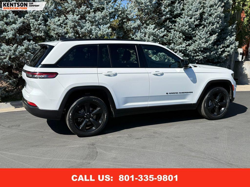 used 2023 Jeep Grand Cherokee car, priced at $30,250