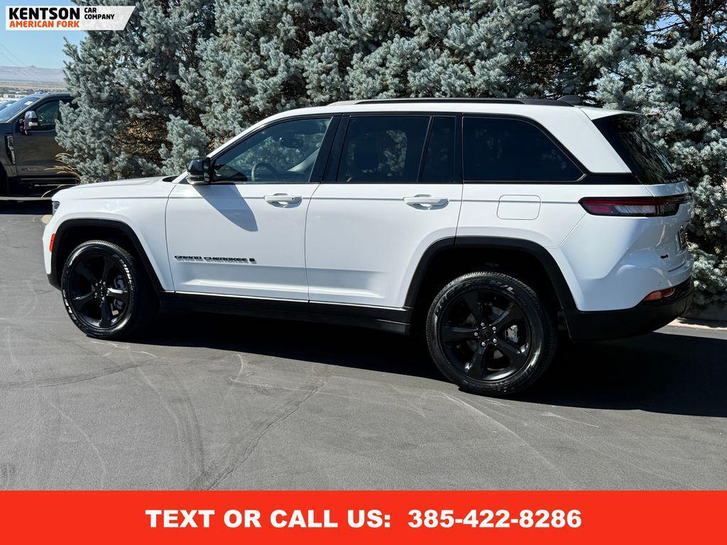 used 2023 Jeep Grand Cherokee car, priced at $29,250