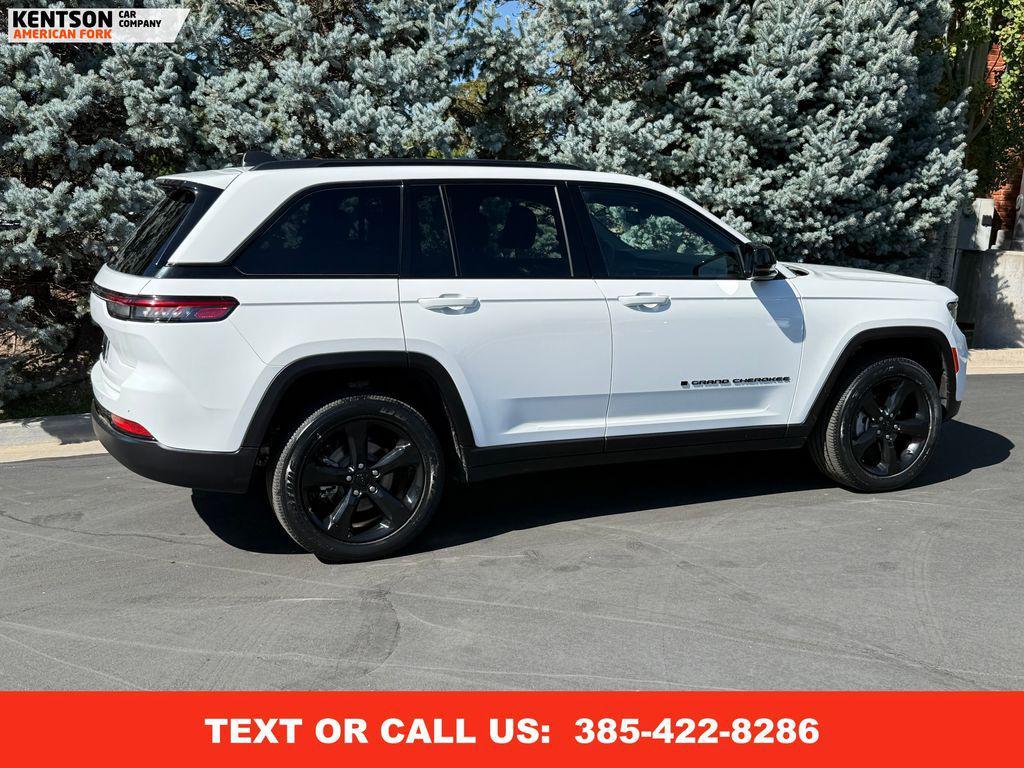 used 2023 Jeep Grand Cherokee car, priced at $29,250