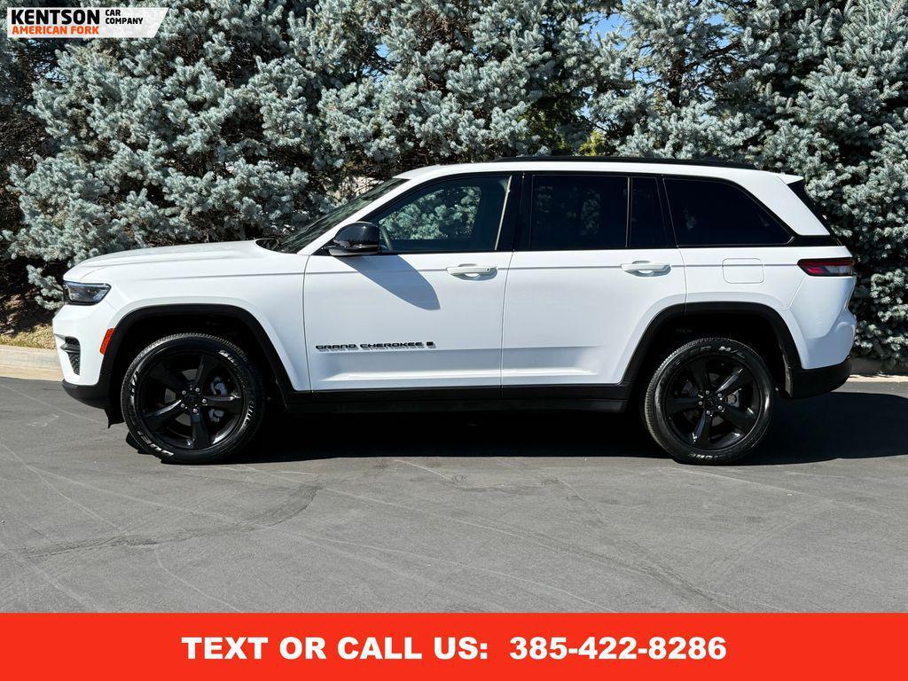used 2023 Jeep Grand Cherokee car, priced at $29,250