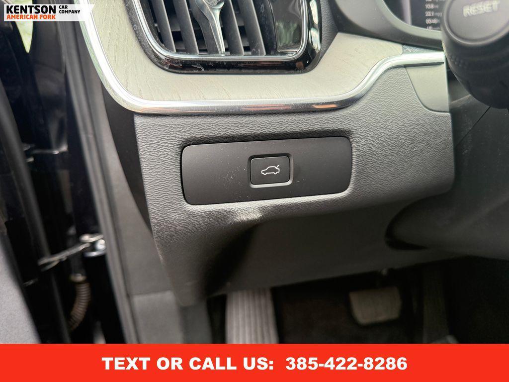 used 2025 Volvo XC60 car, priced at $33,950