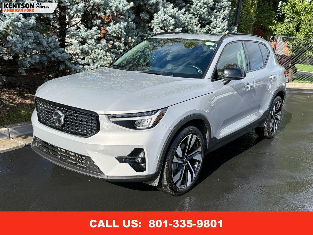used 2025 Volvo XC40 car, priced at $31,550