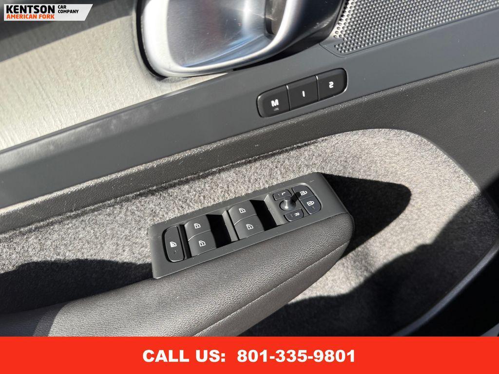 used 2025 Volvo XC40 car, priced at $31,550