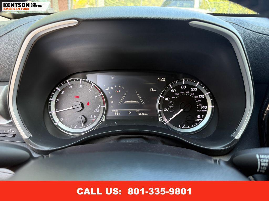 used 2025 Toyota Highlander car, priced at $44,550