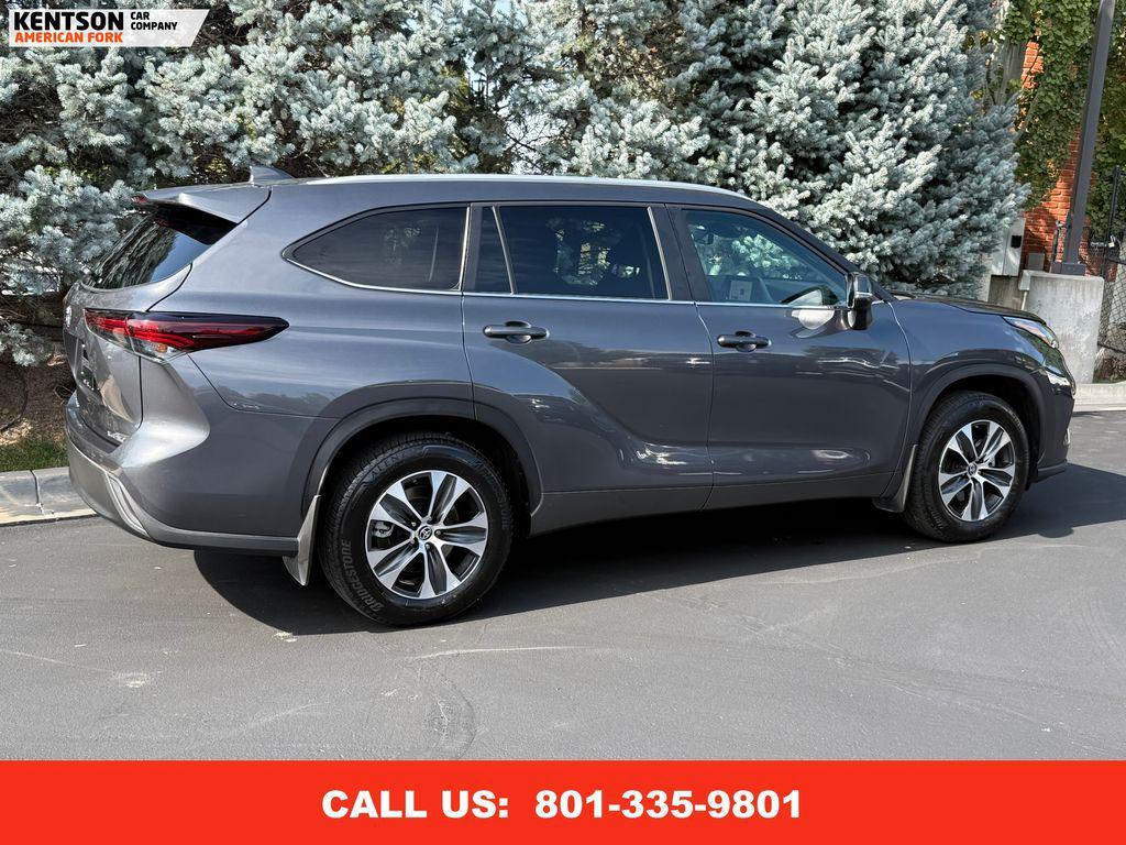 used 2025 Toyota Highlander car, priced at $44,550