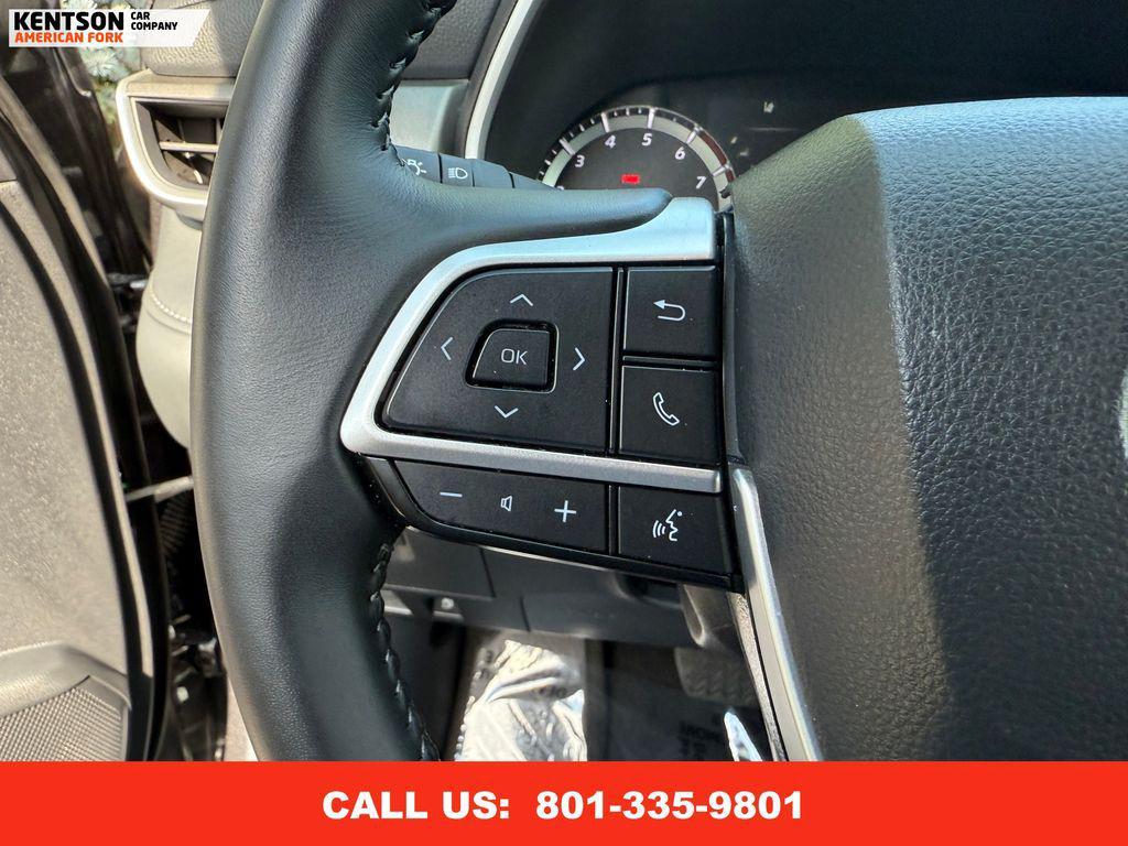 used 2025 Toyota Highlander car, priced at $44,550