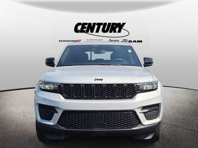 used 2024 Jeep Grand Cherokee car, priced at $35,977
