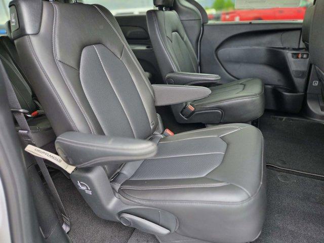 new 2025 Chrysler Pacifica car, priced at $41,225
