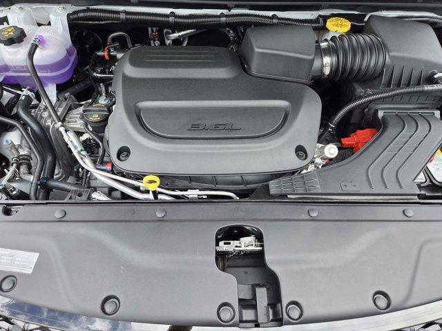 new 2025 Chrysler Pacifica car, priced at $38,725