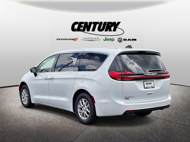 new 2025 Chrysler Pacifica car, priced at $41,225