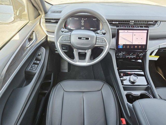 new 2025 Jeep Grand Cherokee car, priced at $41,970
