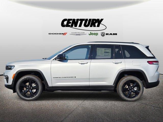 new 2025 Jeep Grand Cherokee car, priced at $41,970