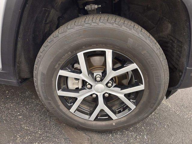 used 2024 Jeep Grand Cherokee L car, priced at $40,977