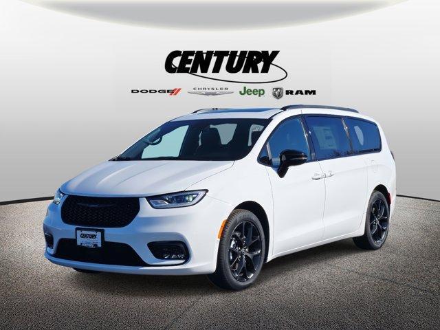 new 2026 Chrysler Pacifica car, priced at $46,750