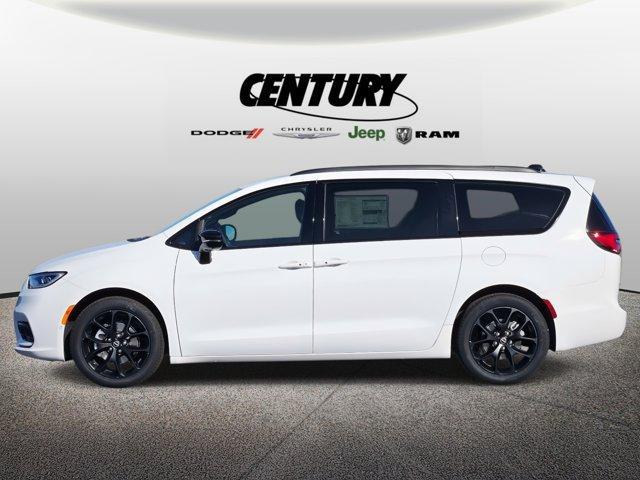 new 2026 Chrysler Pacifica car, priced at $46,750