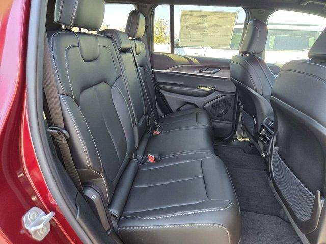 new 2025 Jeep Grand Cherokee car, priced at $42,995