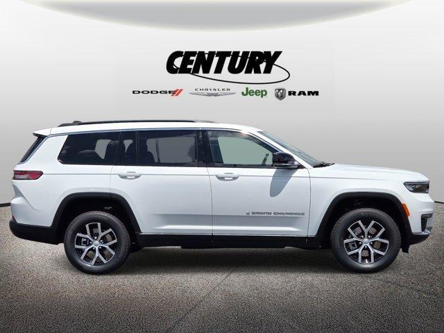 new 2025 Jeep Grand Cherokee L car, priced at $42,900