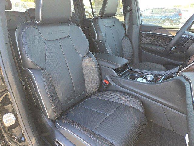 new 2025 Jeep Grand Cherokee car, priced at $56,975