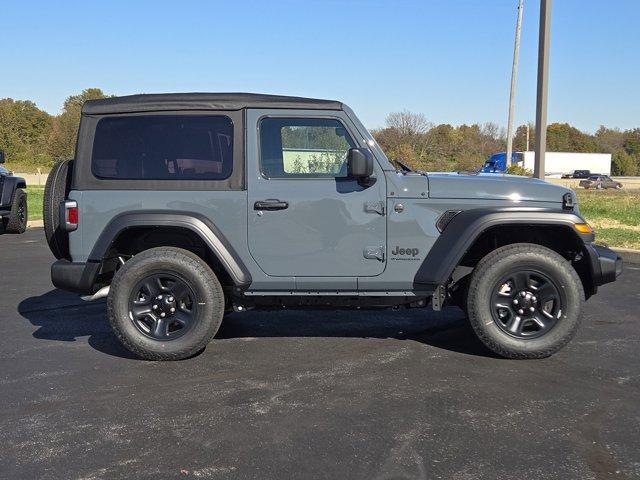 new 2025 Jeep Wrangler car, priced at $34,180