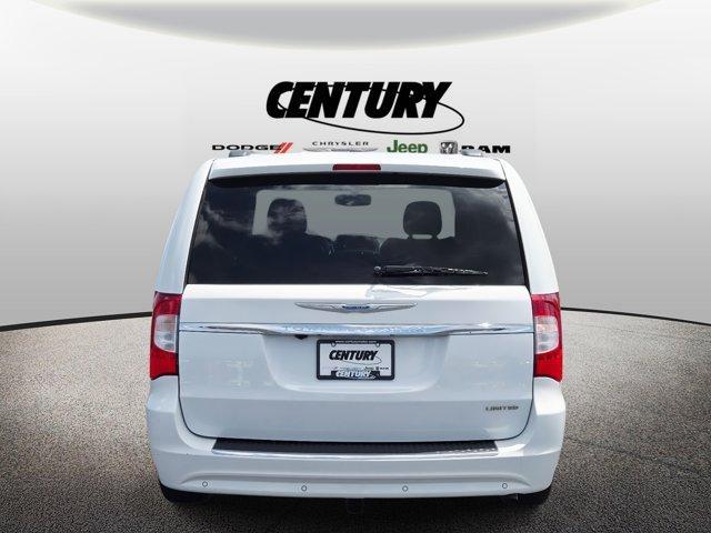 used 2016 Chrysler Town & Country car, priced at $11,977