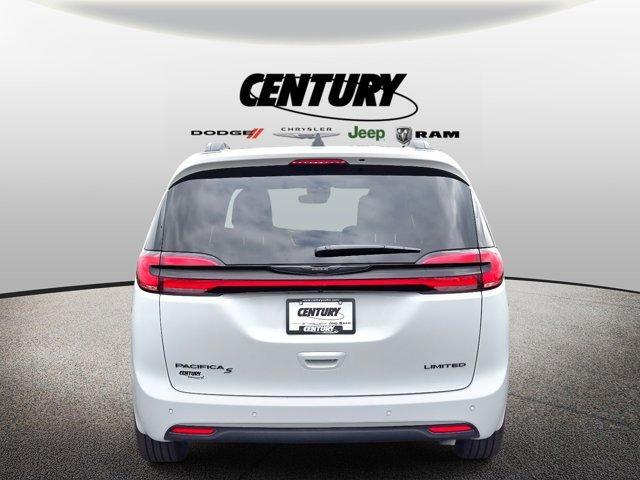 new 2025 Chrysler Pacifica car, priced at $47,845