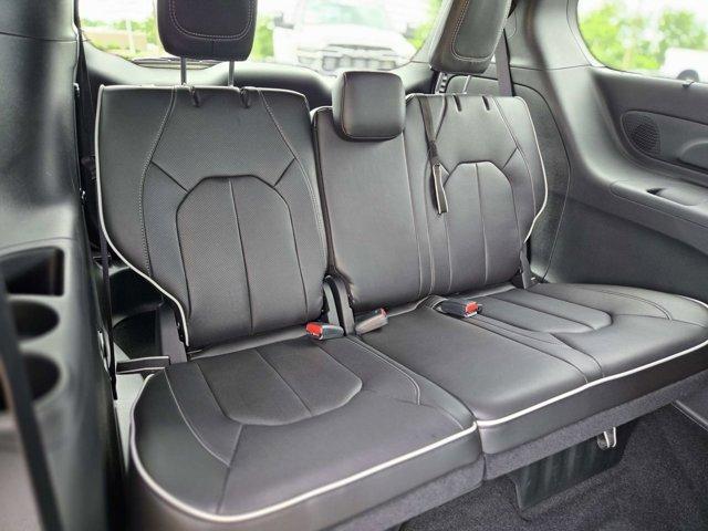 new 2025 Chrysler Pacifica car, priced at $47,845