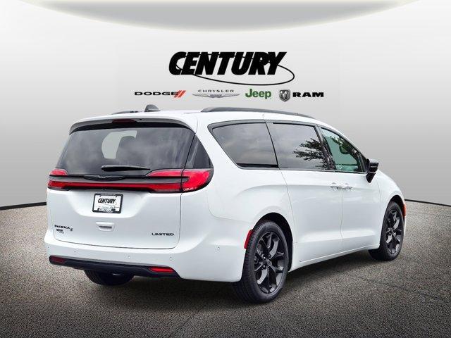 new 2025 Chrysler Pacifica car, priced at $47,845