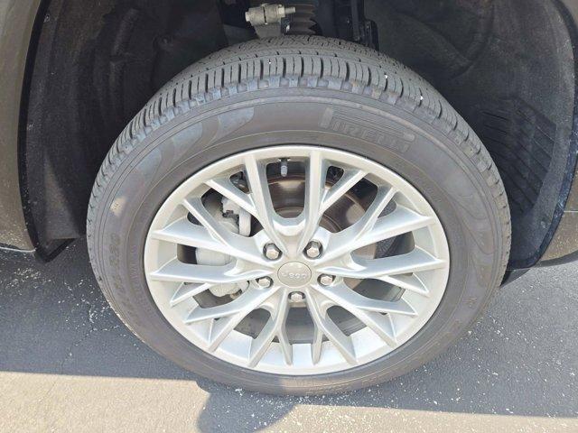 used 2024 Jeep Grand Cherokee car, priced at $48,977