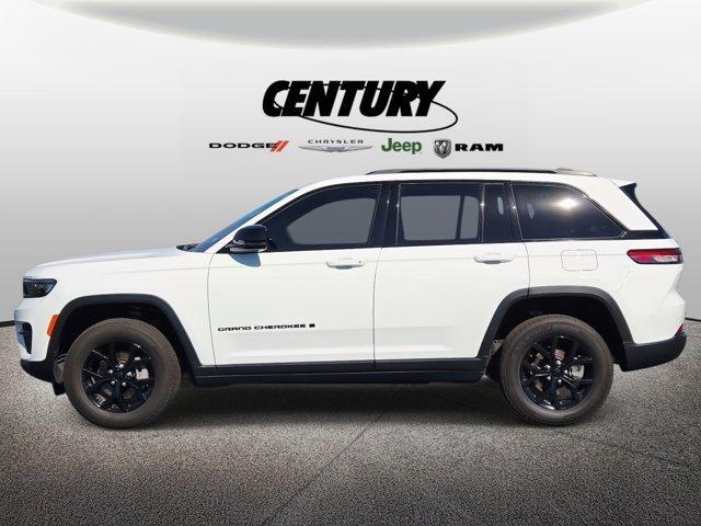 used 2024 Jeep Grand Cherokee car, priced at $33,977