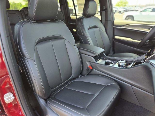 new 2025 Jeep Grand Cherokee car, priced at $46,735