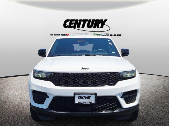used 2024 Jeep Grand Cherokee car, priced at $37,977