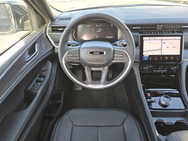 new 2025 Jeep Grand Cherokee car, priced at $44,020