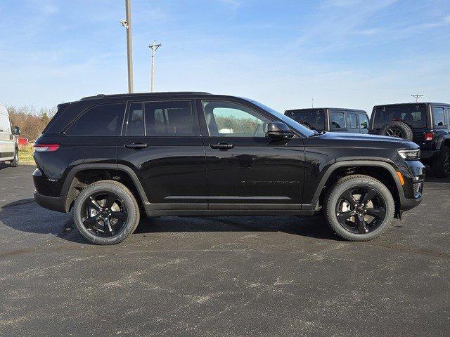 new 2025 Jeep Grand Cherokee car, priced at $44,020