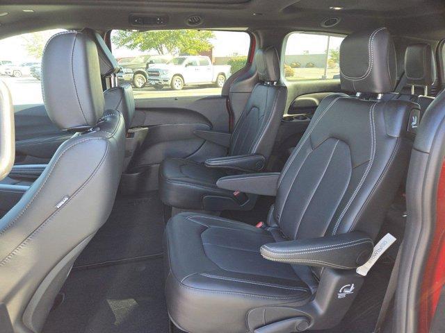new 2025 Chrysler Pacifica car, priced at $43,315